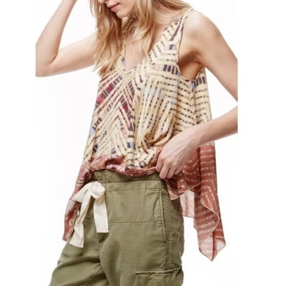 Free People Day Dreamers Tank Top VNeck Faux Batik Print Handkerchief Hem XS NWT - Picture 13 of 15